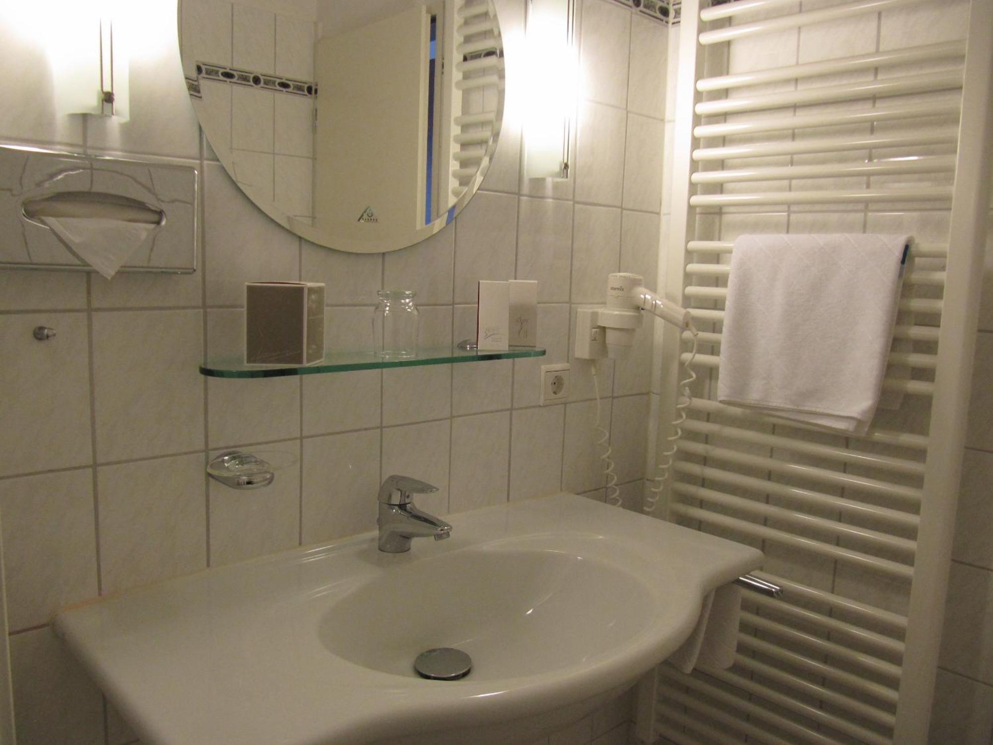 Hotel Pension Marie-Luise, Hotel Garni Bad Bevensen Rom bilde